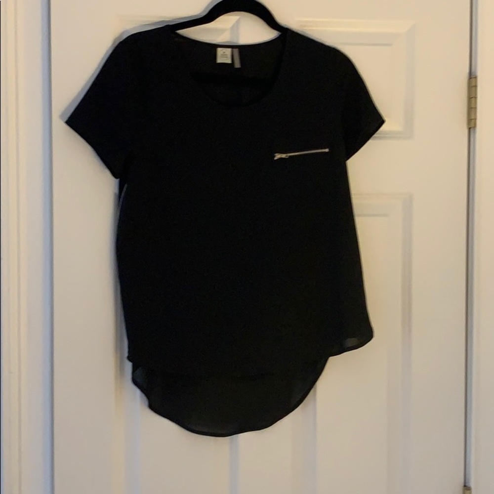 Black blouse with zippers